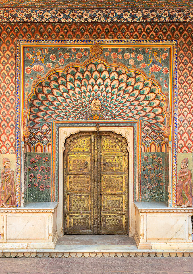 The Lotus Gate, which represents Summer and is dedicated to Shiva and Parvati. Pritam Niwas Chowk, City Palace, Jaipur, India. 